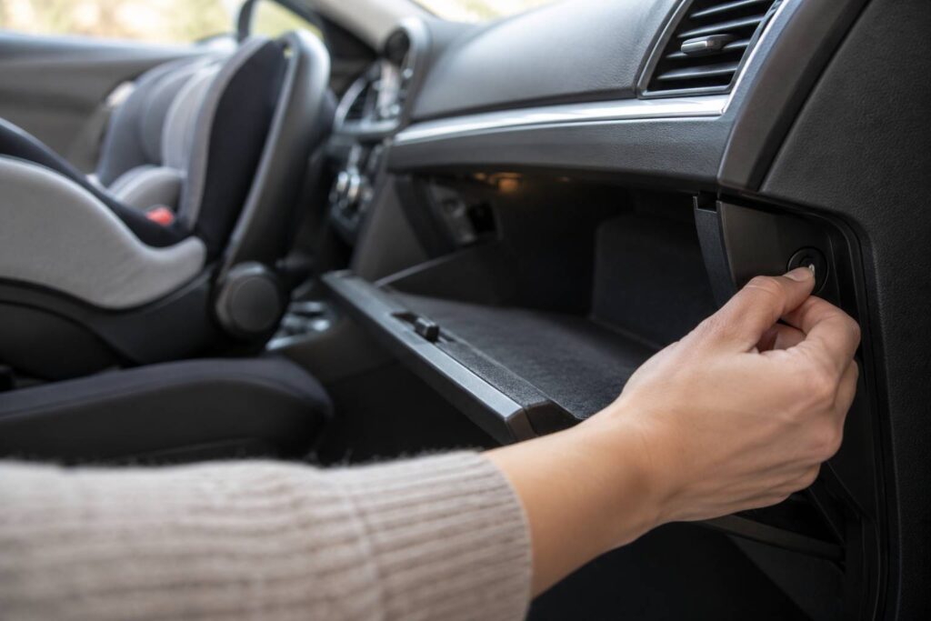 Illustration de détail sur le sujet : Siège auto : pourquoi l’airbag passager doit être désactivé